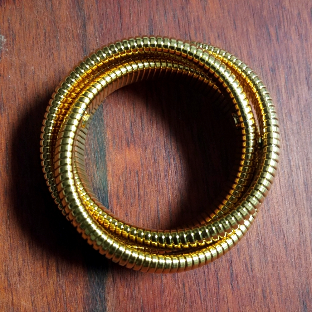 Tri-band Cobra Bracelet	Size - MediumColor - Gold plated